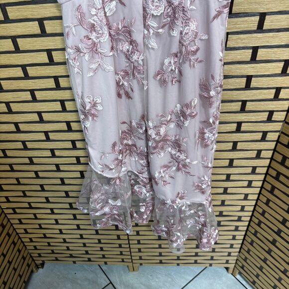 Chi Chi London Pink Lace Dress Size 6 - Picture 7 of 11